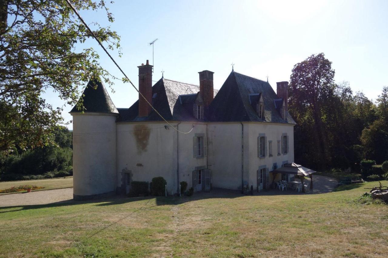 Chateau De La Ville-Hue Guer Exterior photo